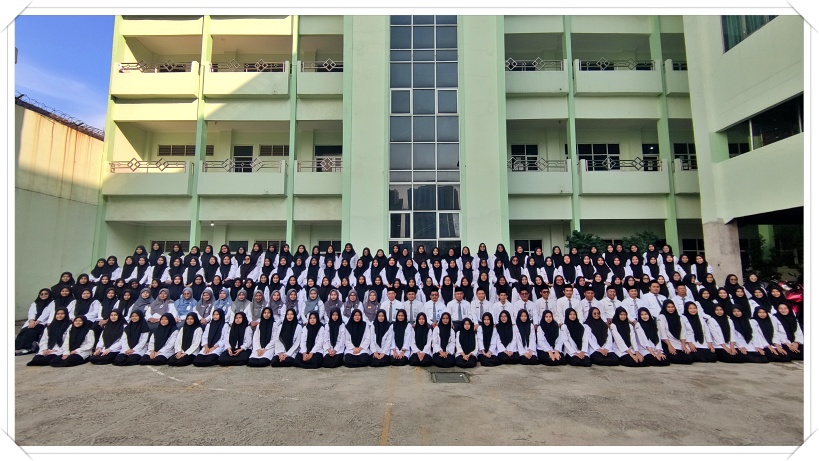 MA wanita
